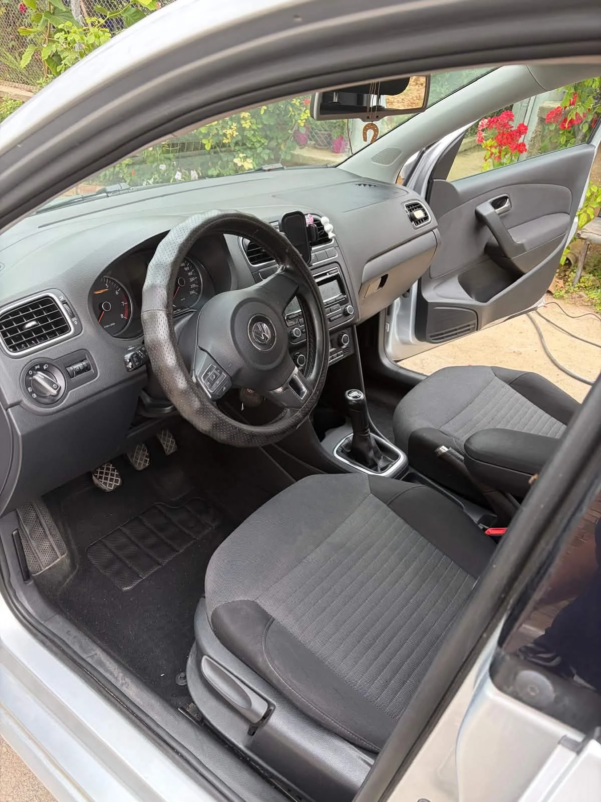 VW Polo, снимка 5 - Автомобили и джипове - 55922497