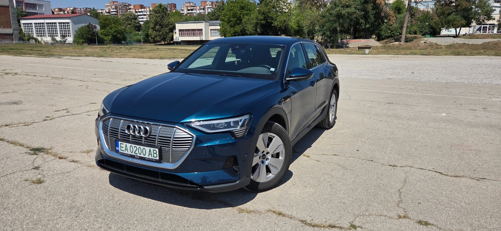 Audi E-Tron 55 S line | 2 НОВИ електромотора | 360  | Matrix, снимка 2 - Автомобили и джипове - 56185327