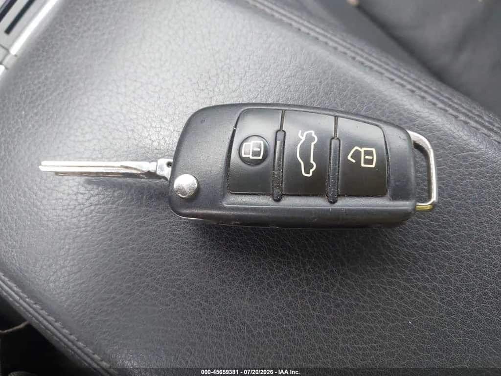 Audi A3 * PREMIUM * CARFAX * ОПЦИЯ ЗА ФИНАНСИРАНЕ * , снимка 11 - Автомобили и джипове - 56256026