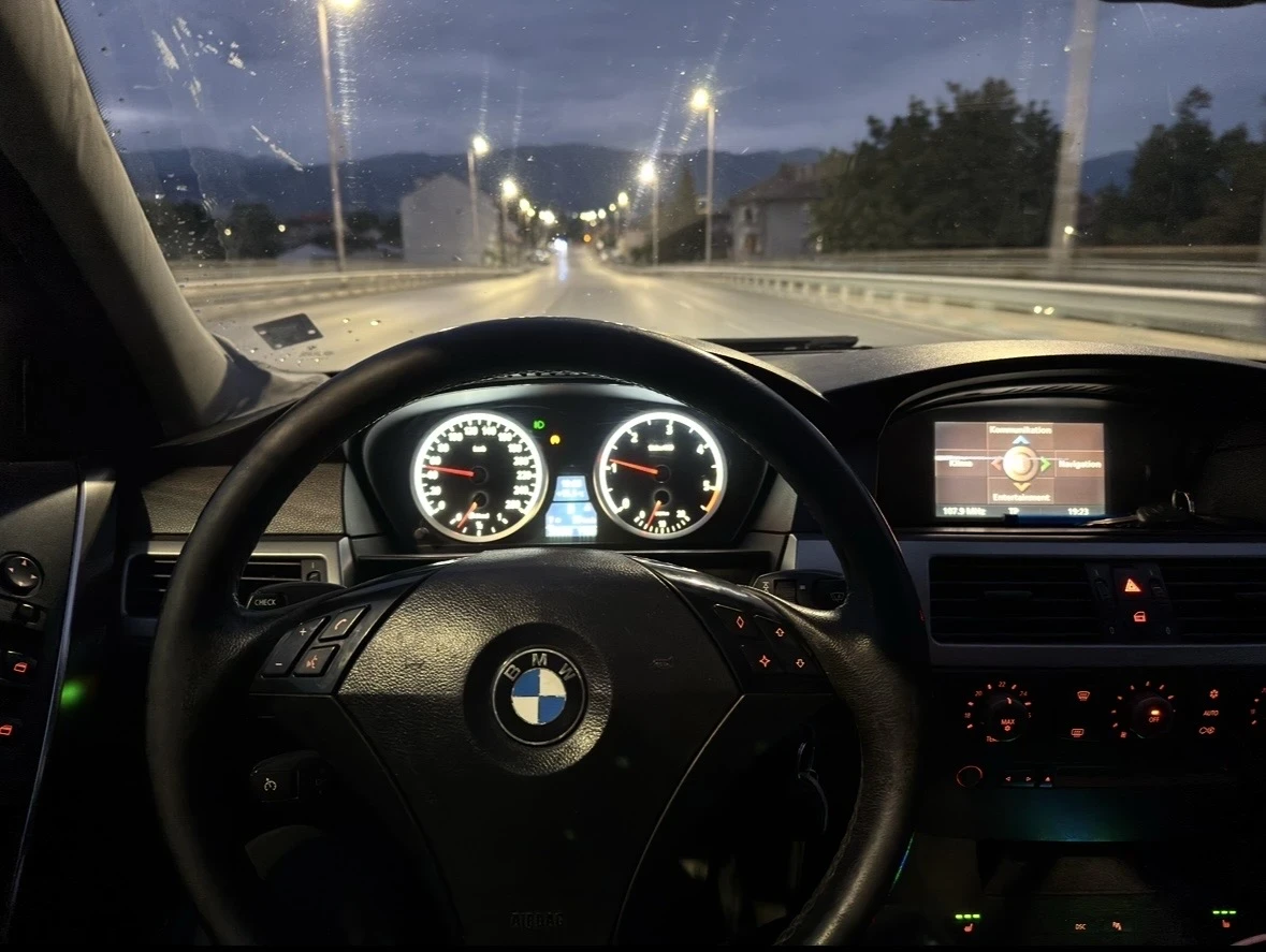 BMW 530, снимка 16 - Автомобили и джипове - 56422515