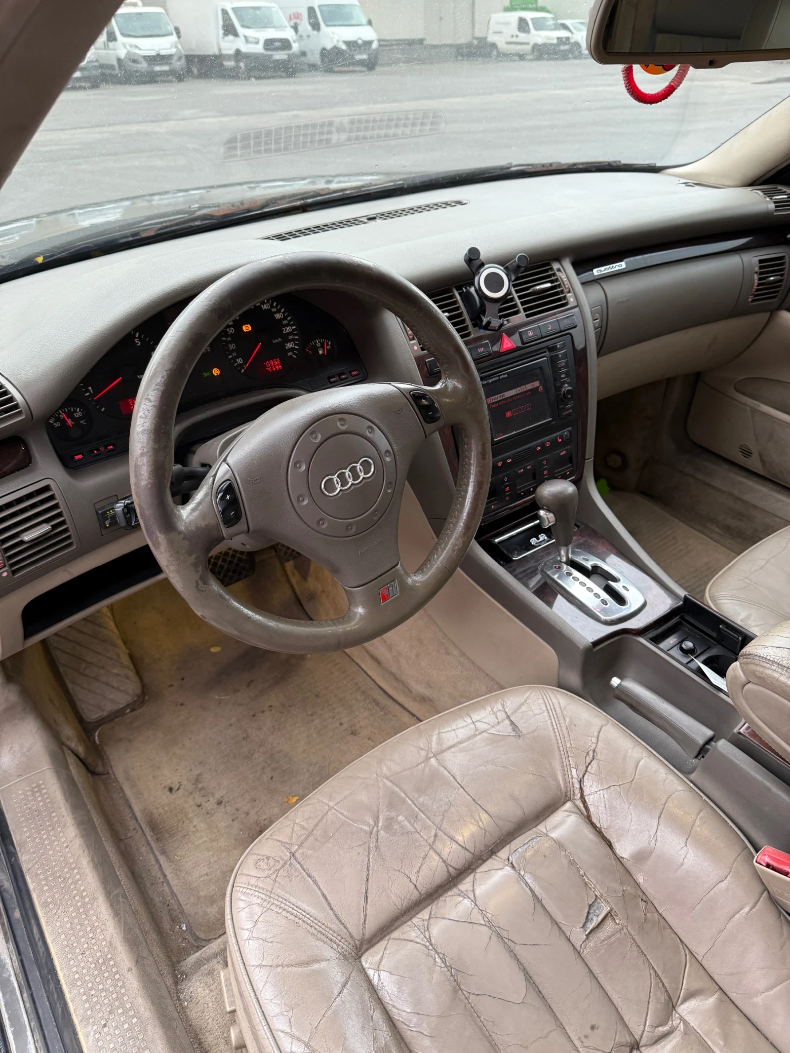 Audi A8, снимка 10 - Автомобили и джипове - 56456095