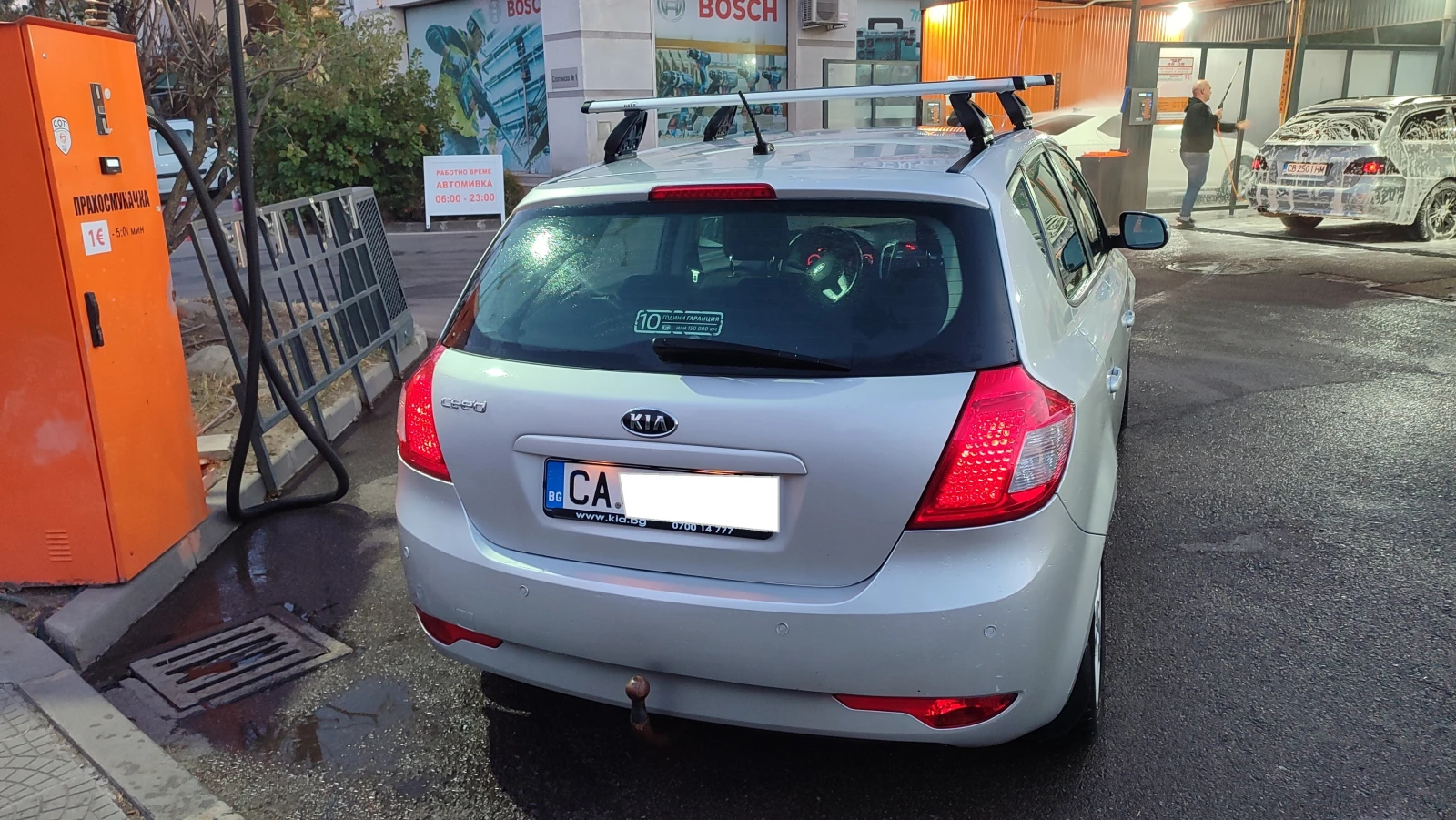 Kia Ceed 1.6, снимка 3 - Автомобили и джипове - 56573909