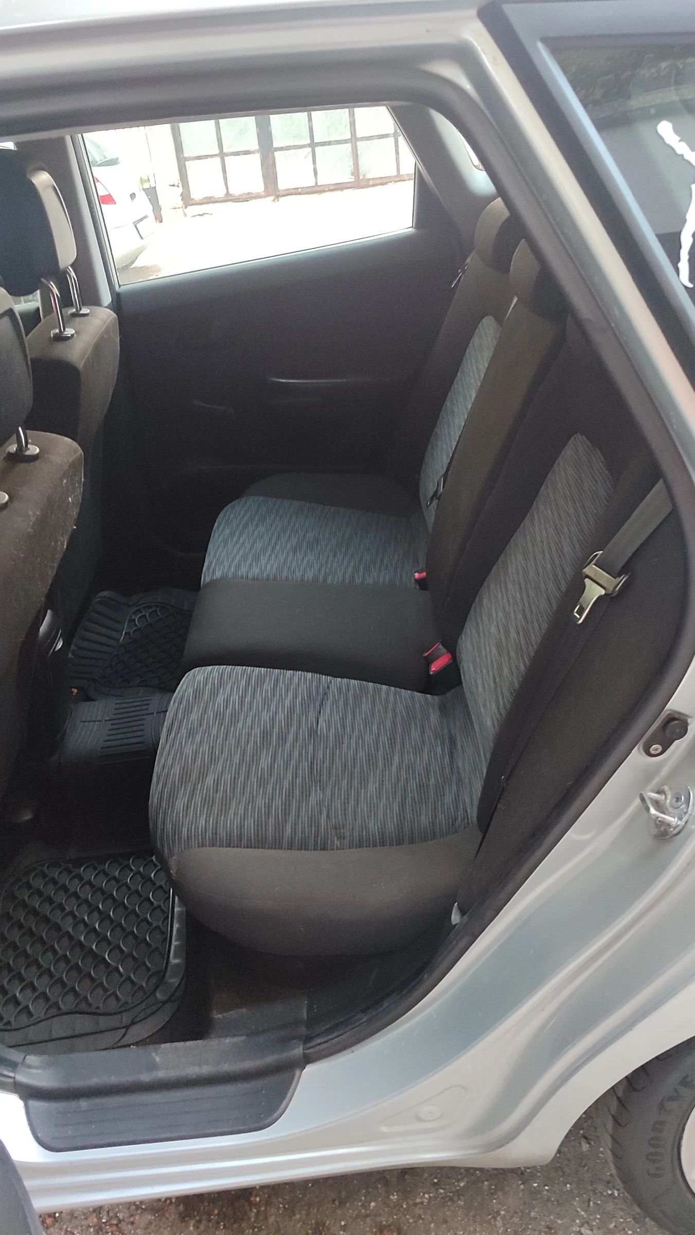 Kia Ceed 1.6, снимка 8 - Автомобили и джипове - 56573909