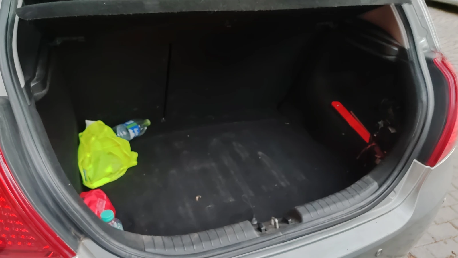 Kia Ceed 1.6, снимка 9 - Автомобили и джипове - 56573909
