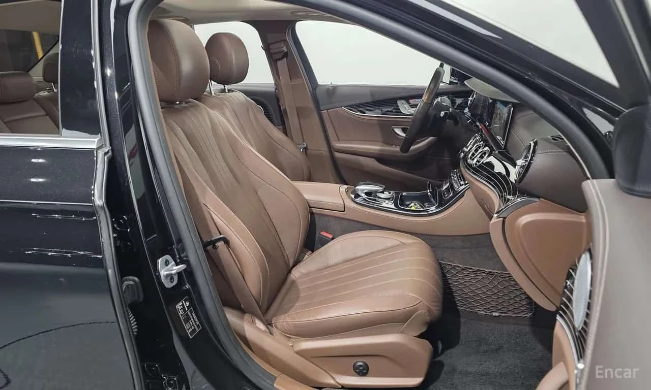 Mercedes-Benz E 450 * E450 4MATIC Exclusive * , снимка 12 - Автомобили и джипове - 56595213