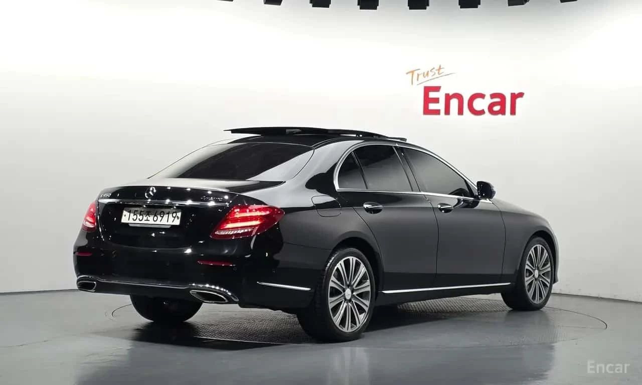 Mercedes-Benz E 450 * E450 4MATIC Exclusive * , снимка 2 - Автомобили и джипове - 56595213