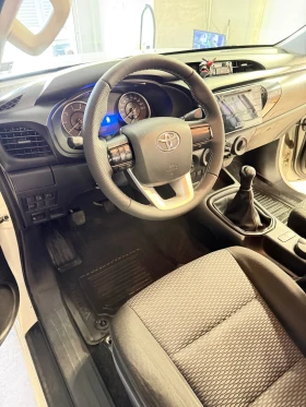 Toyota Hilux, снимка 10
