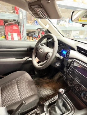 Toyota Hilux, снимка 2