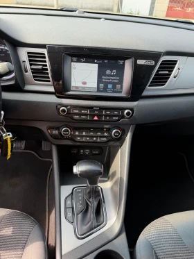 Kia Niro Plug-in Hybrid, снимка 12