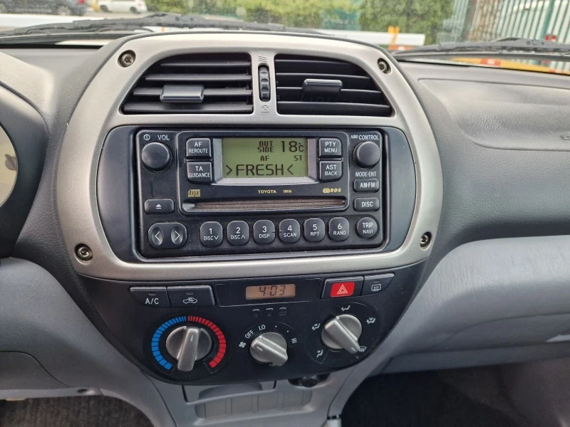 Toyota Rav4 2.0VVT-I ВНОС ОТ ИТАЛИЯ, снимка 12 - Автомобили и джипове - 45388468