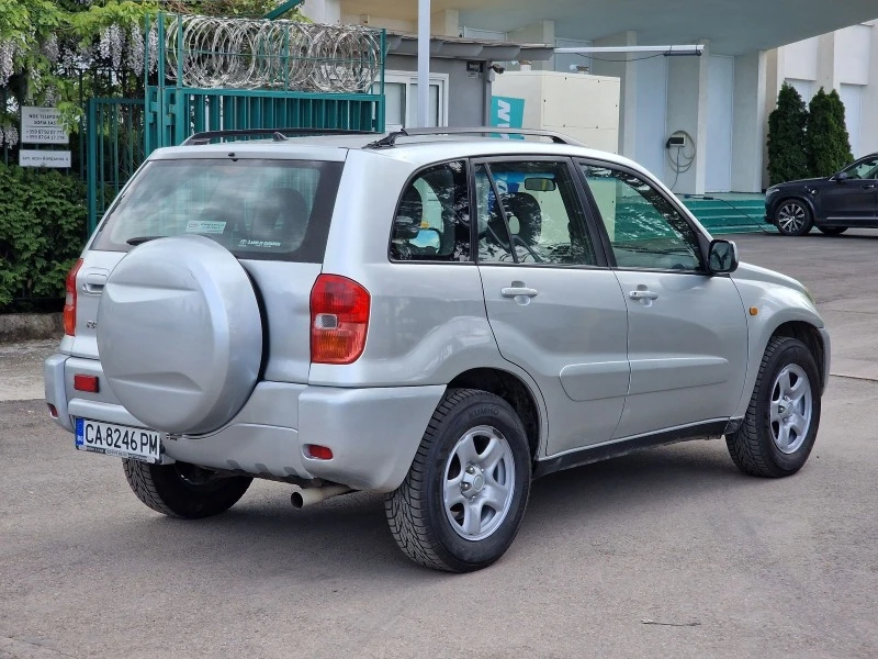 Toyota Rav4 2.0VVT-I ВНОС ОТ ИТАЛИЯ, снимка 4 - Автомобили и джипове - 45388468