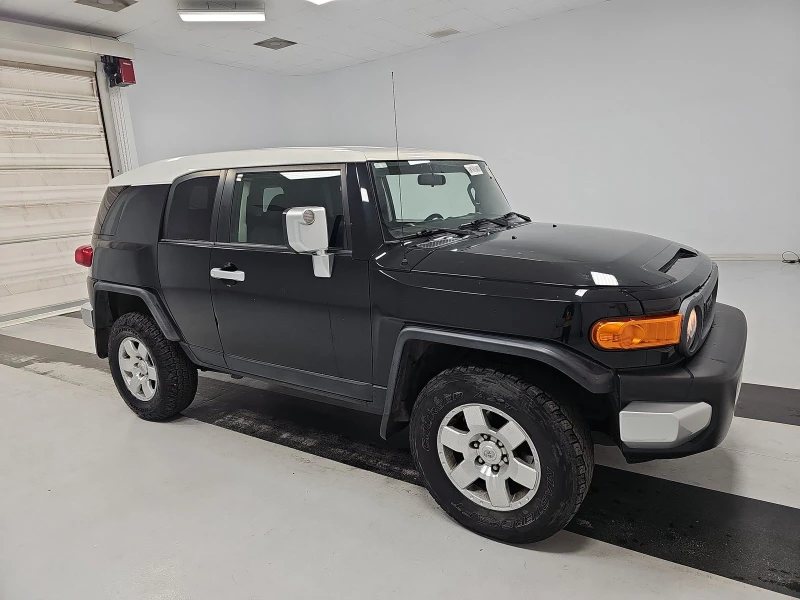 Toyota Fj cruiser БЕЗ РЪЖДА, снимка 3 - Автомобили и джипове - 48513522