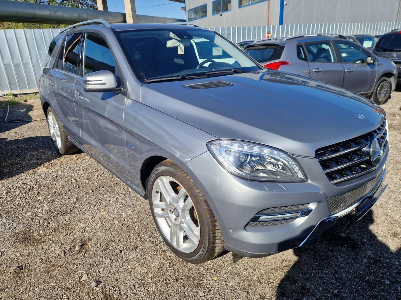 Mercedes-Benz ML 350 3.5CDI 256HP.sport ITALIA, снимка 9 - Автомобили и джипове - 52143836