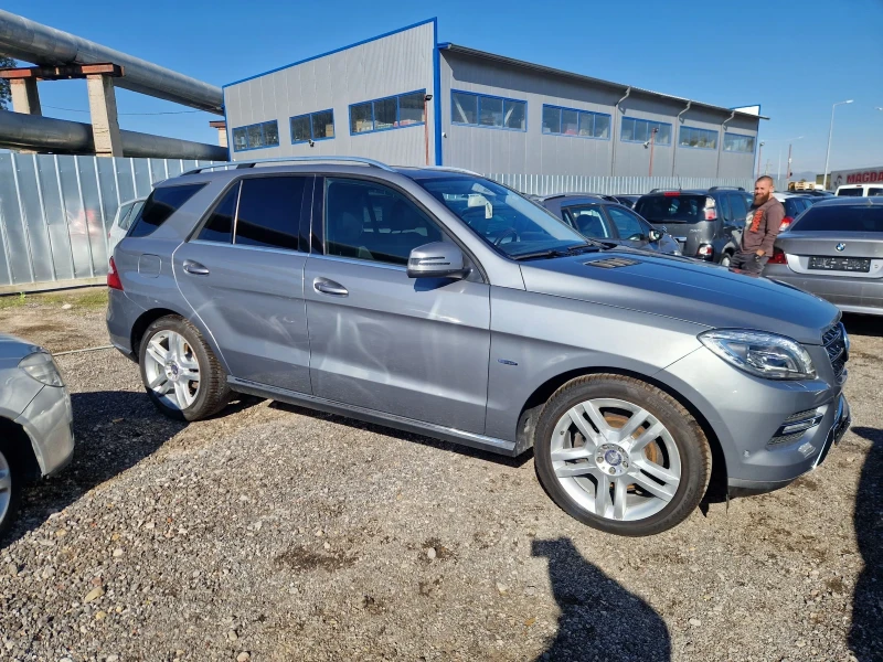 Mercedes-Benz ML 350 3.5CDI 256HP.sport ITALIA, снимка 7 - Автомобили и джипове - 52143836