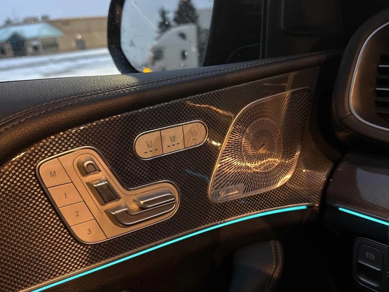 Mercedes-Benz GLE AMG 53 4MATIC+ Coupe  CARFAX, снимка 10 - Автомобили и джипове - 52773175