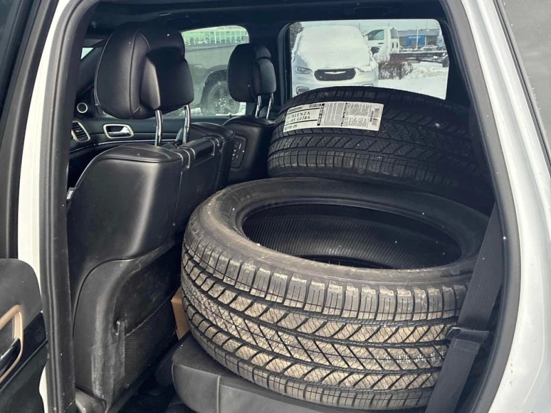 Jeep Grand cherokee * Summit * CARFAX * БЕЗ ПЪРВОНАЧАЛНА ВНОСКА, снимка 11 - Автомобили и джипове - 53294780