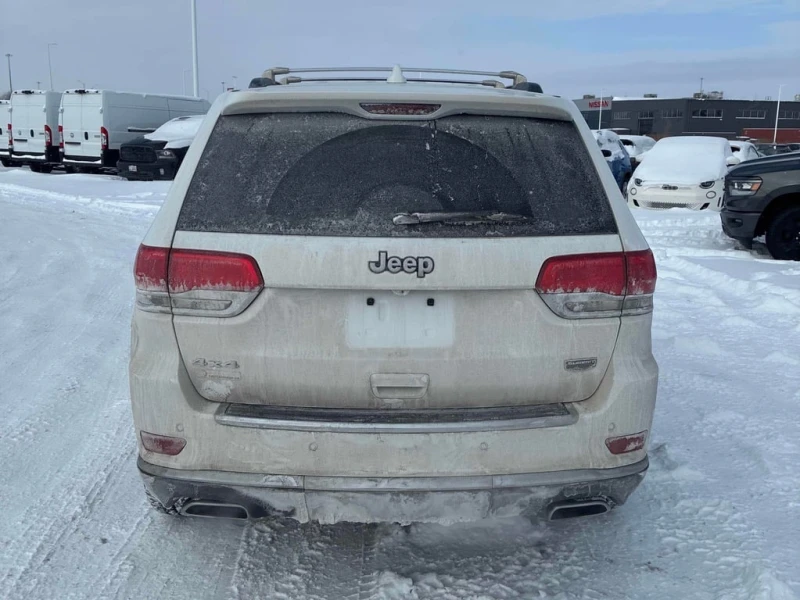 Jeep Grand cherokee * Summit * CARFAX * БЕЗ ПЪРВОНАЧАЛНА ВНОСКА, снимка 4 - Автомобили и джипове - 53294780