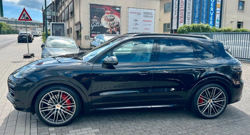 Porsche Cayenne GTS V8 HUD Pano Matrix FULL софт, печка , снимка 8 - Автомобили и джипове - 53484286