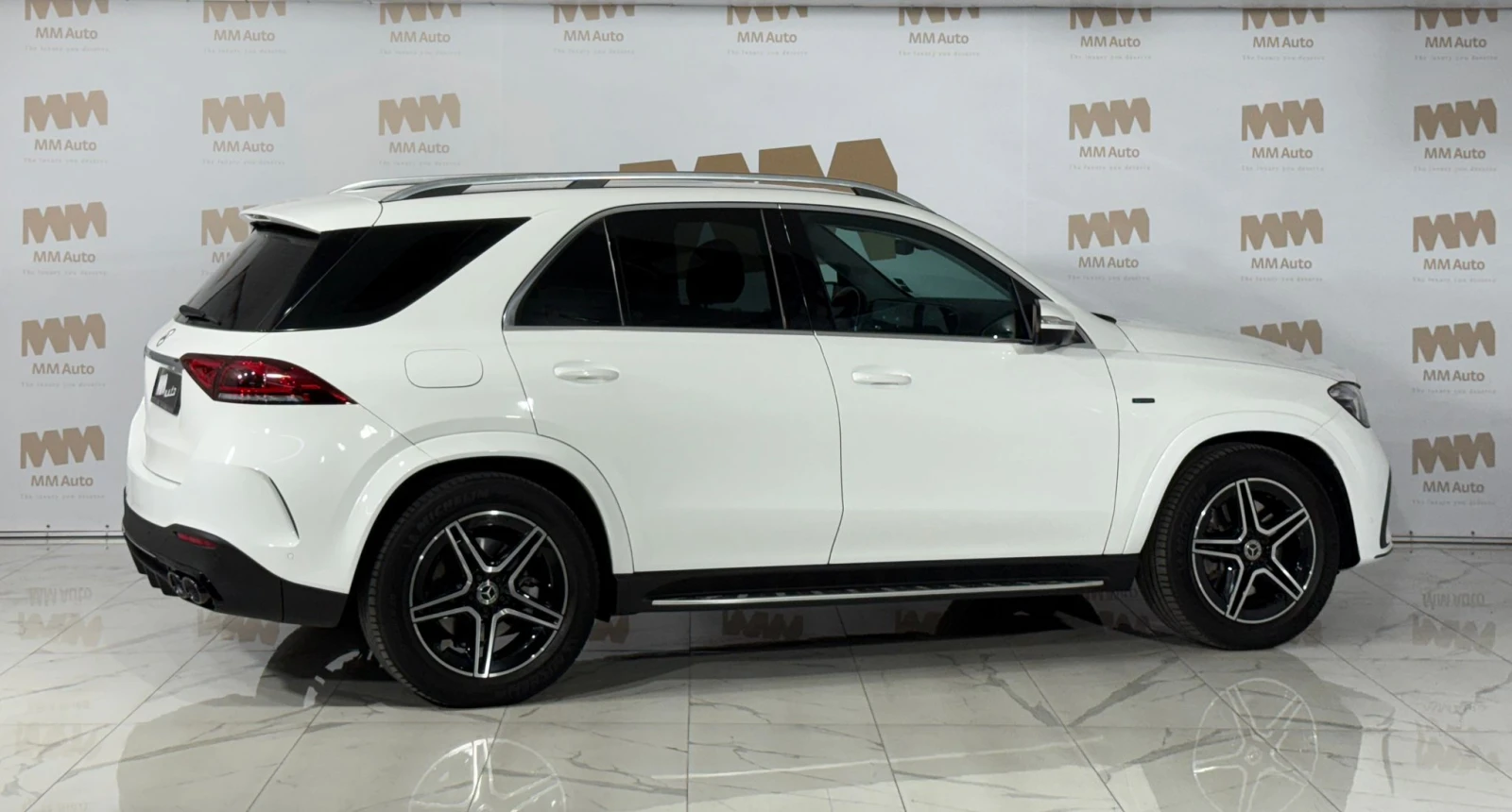 Mercedes-Benz GLE 350 de* 4Matic* AMG* Burmester* 360* Memory - изображение 2