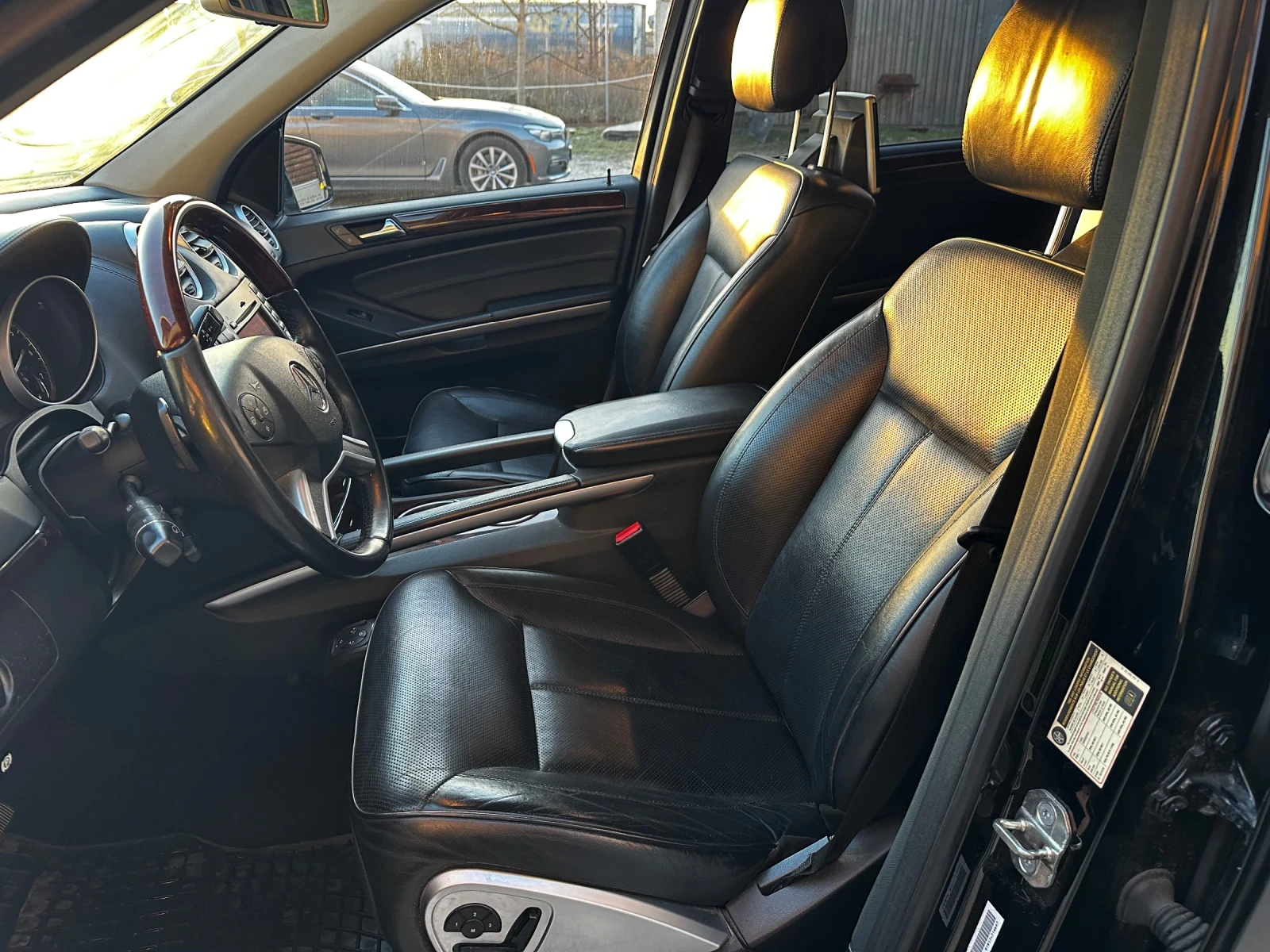 Mercedes-Benz GL 500 AMG Grand Edition, снимка 9 - Автомобили и джипове - 54422644