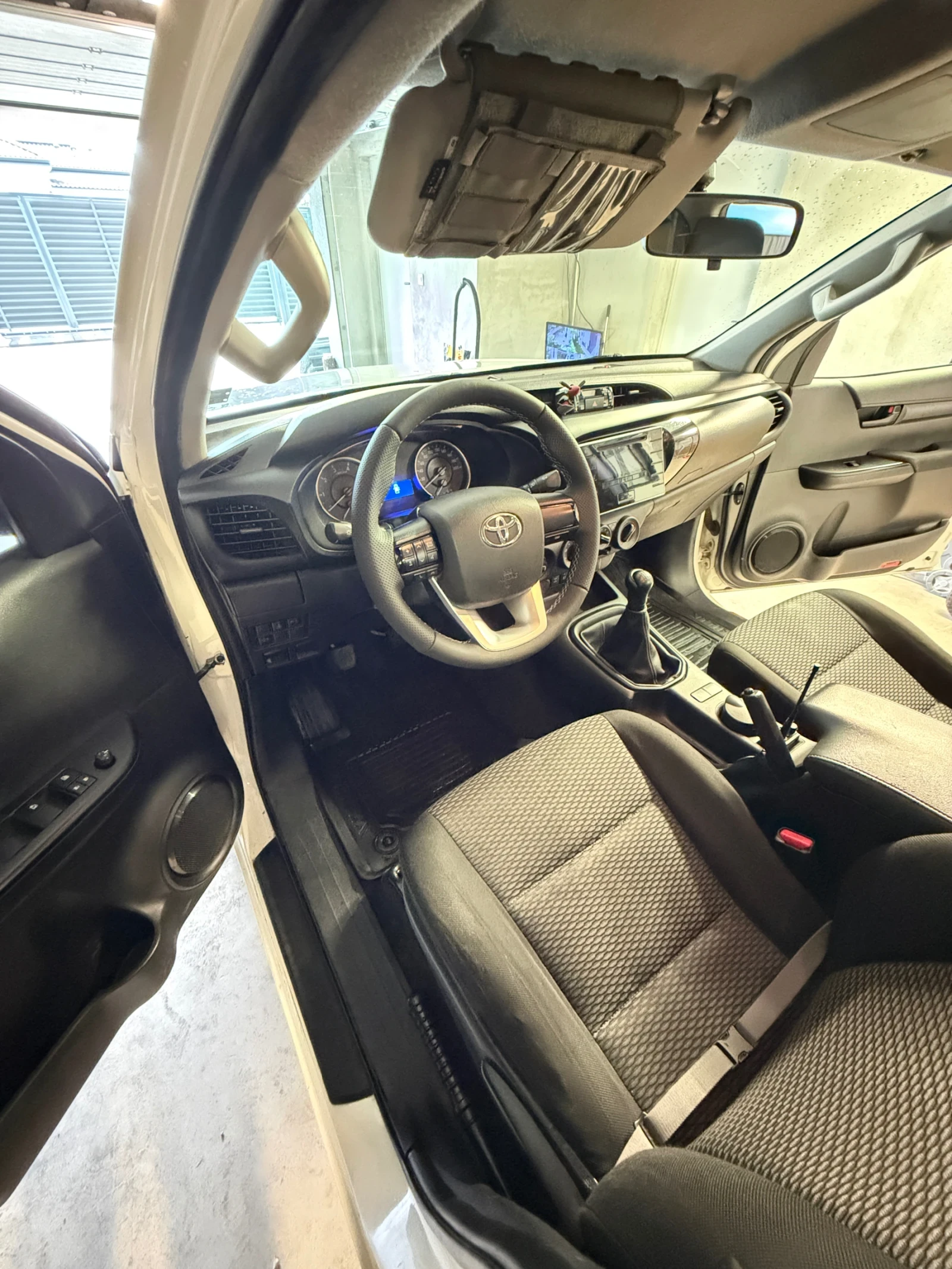 Toyota Hilux | Mobile.bg � ����������� 12