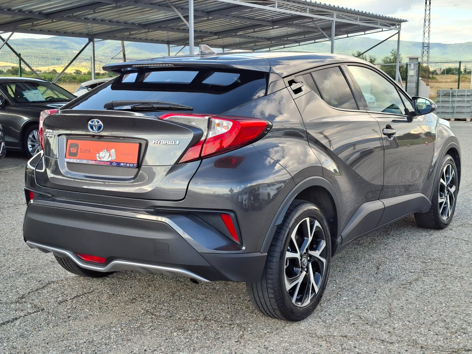 Toyota C-HR 1, 8 i Hibrid, снимка 5 - Автомобили и джипове - 55419929