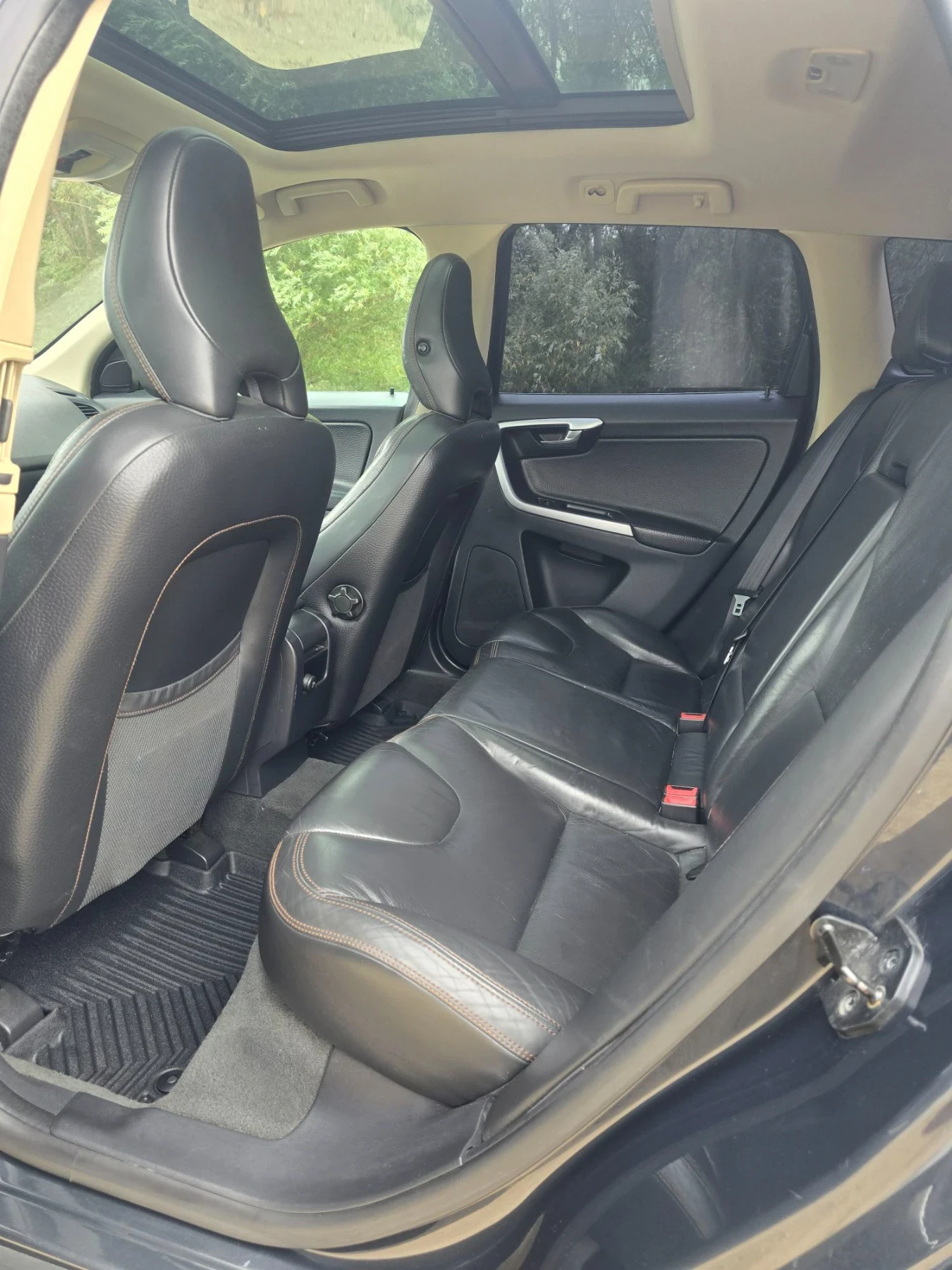 Volvo XC60, снимка 12 - Автомобили и джипове - 55835614
