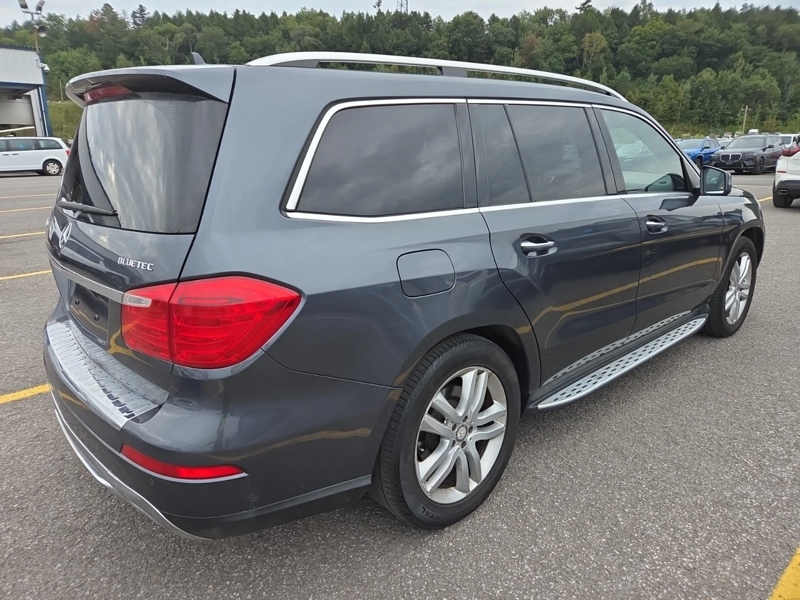 Mercedes-Benz GL 350  BLUETEC / CARFAX / АВТОКРЕДИТ, снимка 3 - Автомобили и джипове - 56023235