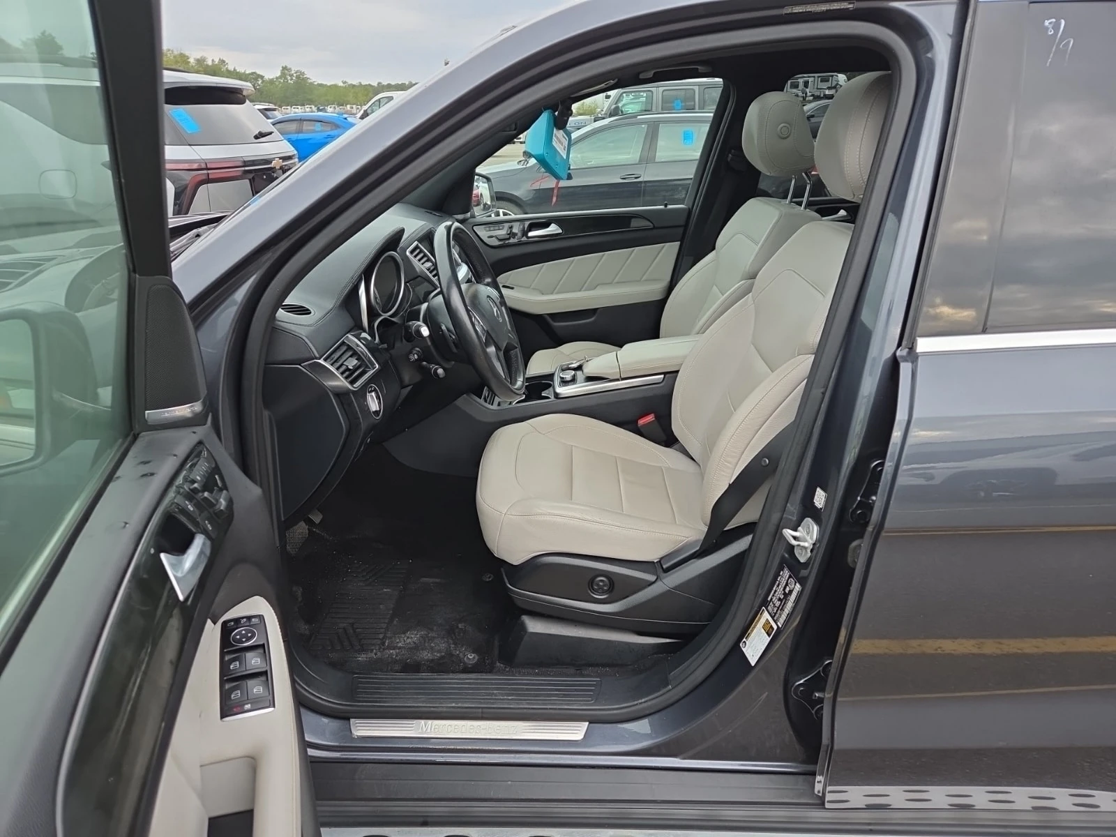 Mercedes-Benz GL 350  BLUETEC / CARFAX / АВТОКРЕДИТ, снимка 5 - Автомобили и джипове - 56023235