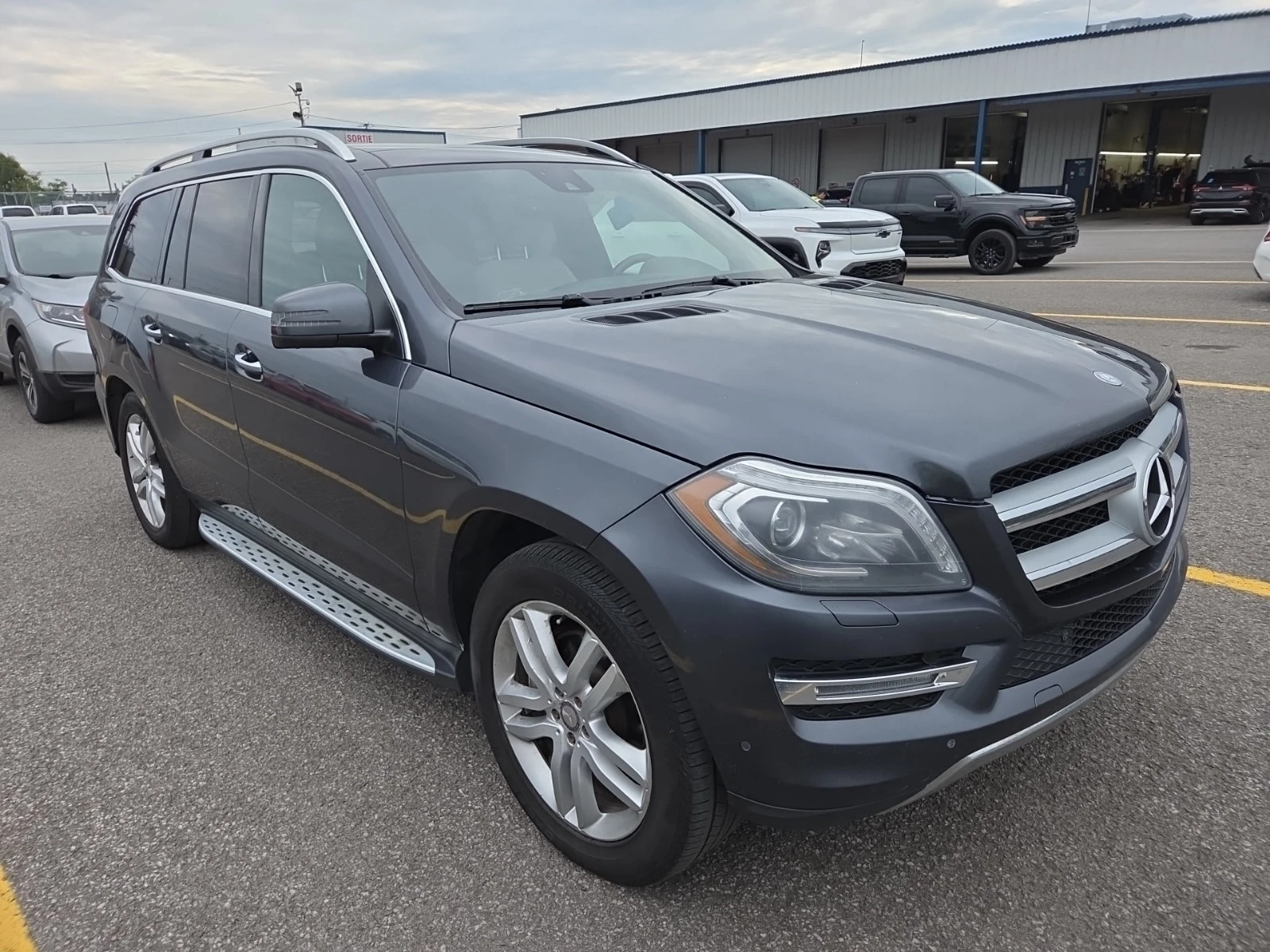 Mercedes-Benz GL 350  BLUETEC / CARFAX / АВТОКРЕДИТ, снимка 2 - Автомобили и джипове - 56023235