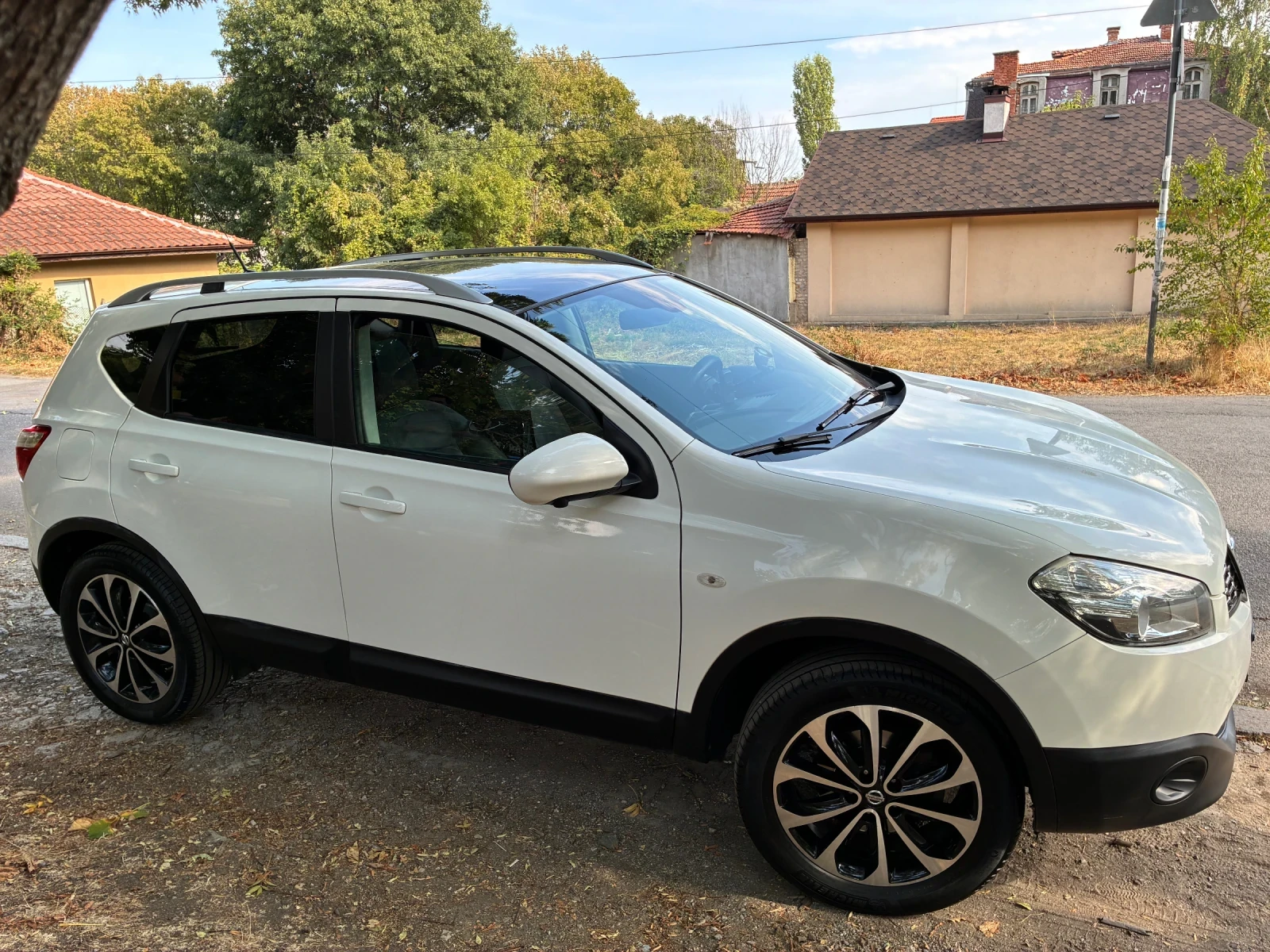 Nissan Qashqai, снимка 2 - Автомобили и джипове - 56154081