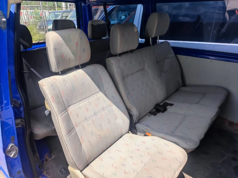 VW Caravelle 2.5 TDI syncro, снимка 6 - Бусове и автобуси - 50220221