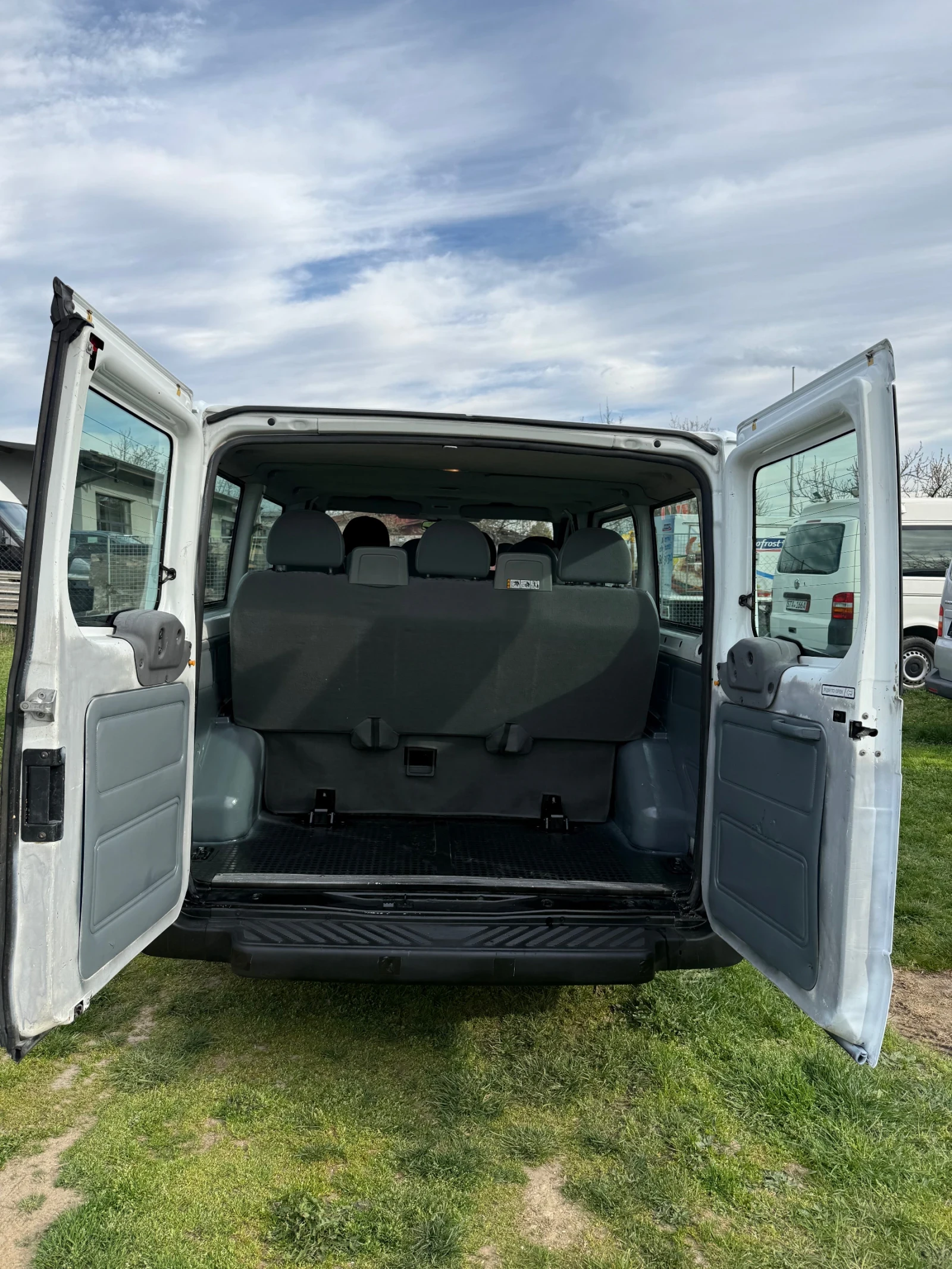 Ford Transit Пътнически , снимка 9 - Бусове и автобуси - 54126755