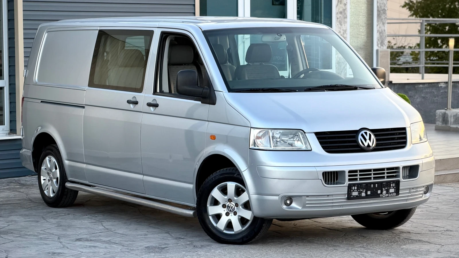 VW T5 2.5 TDI Автоматик, снимка 2 - Бусове и автобуси - 56087350