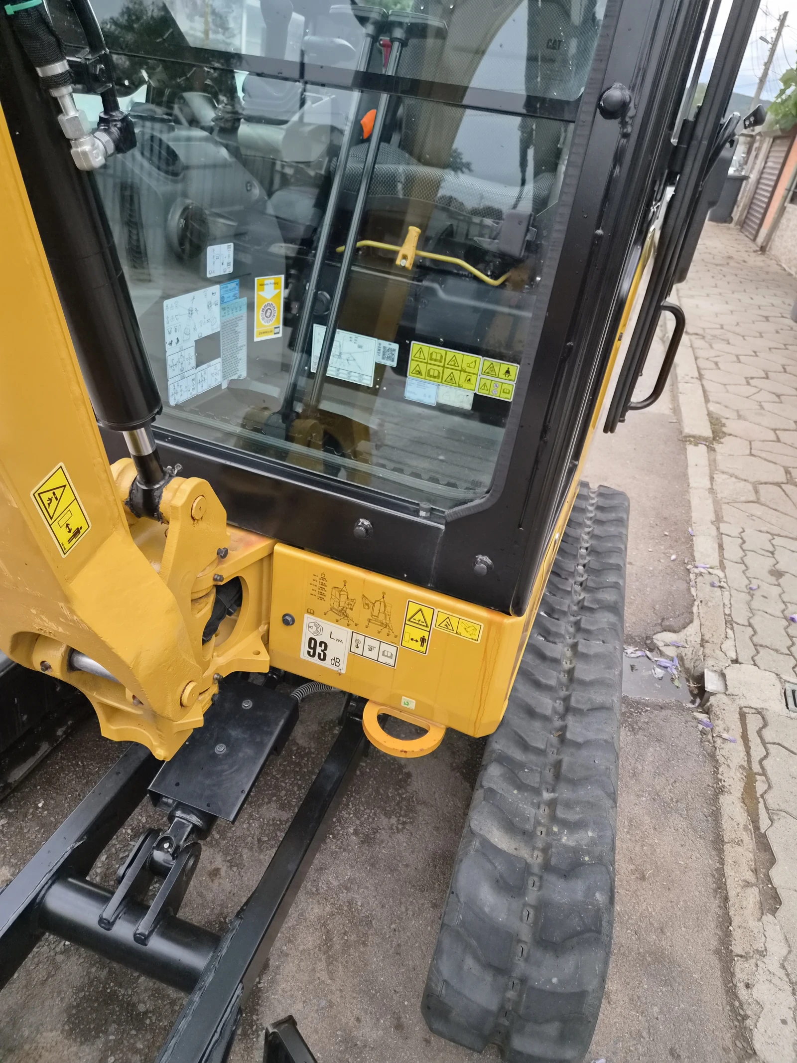 Багер Cat 302 CR, снимка 9 - Индустриална техника - 55662480