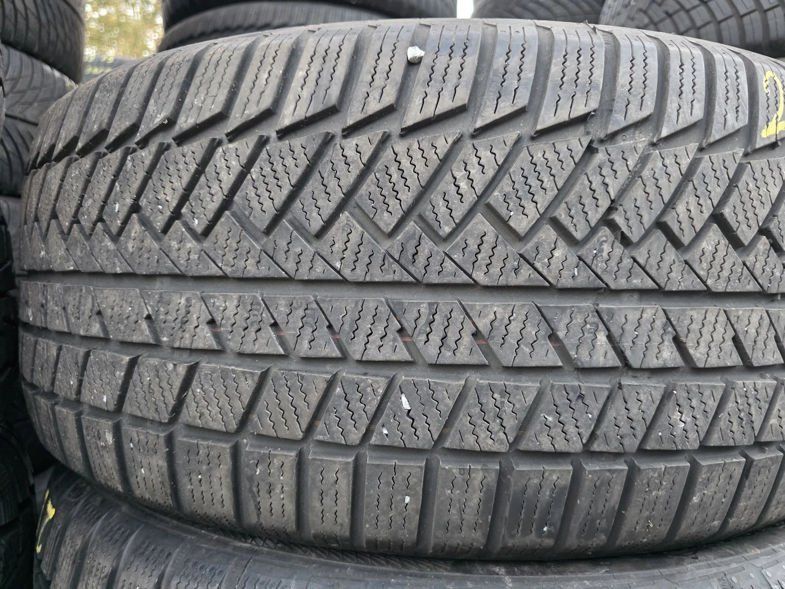 Гуми Зимни 275/50R20
