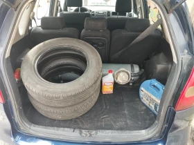 Toyota Corolla verso 2002, снимка 7