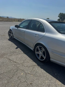 Mercedes-Benz E 270 CDI, снимка 3