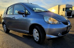 Honda Jazz 1.4/// ГАЗОВ ИНЖЕКЦИОН///РЕГИСТРИРАНА///ПАРКТРОНИК, снимка 4