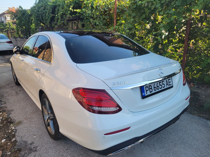 Mercedes-Benz C 300 4 MATIC, снимка 4 - Автомобили и джипове - 46632105