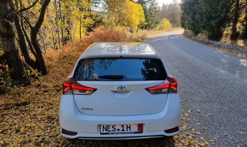 Toyota Auris 1.2 Ti, снимка 2 - Автомобили и джипове - 47756585