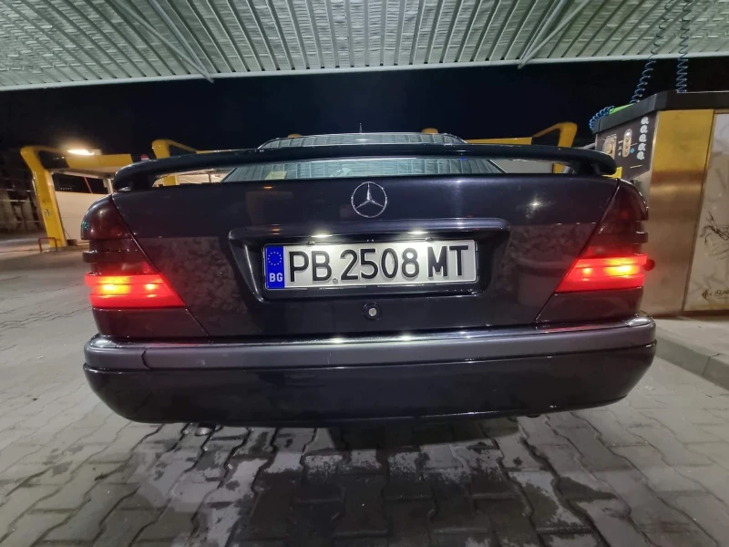 Mercedes-Benz C 180, снимка 7 - Автомобили и джипове - 48748827