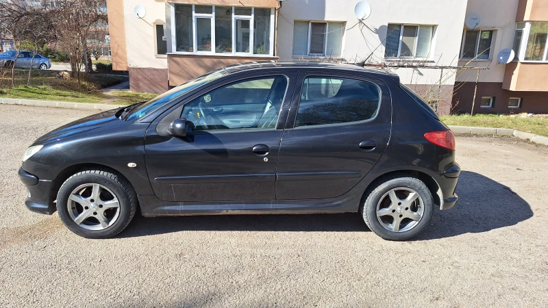 Peugeot 206, снимка 8 - Автомобили и джипове - 49413571