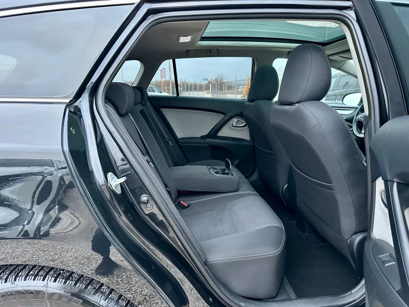 Toyota Avensis Ксенон панорама подгрев, снимка 9 - Автомобили и джипове - 50016950