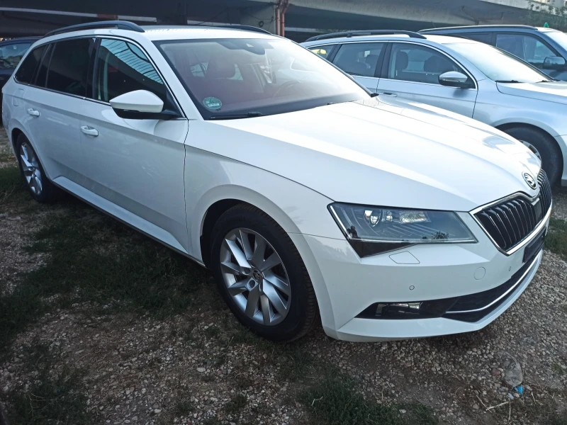 Skoda Superb 190к.с 4х4, FACELIFT , снимка 2 - Автомобили и джипове - 51537437