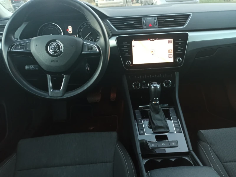 Skoda Superb 190к.с 4х4, FACELIFT , снимка 7 - Автомобили и джипове - 51537437