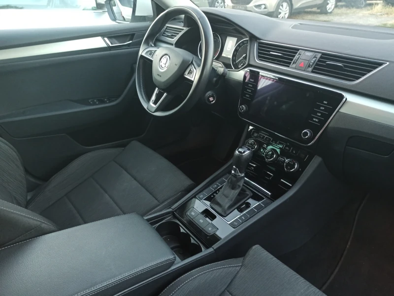 Skoda Superb 190к.с 4х4, FACELIFT , снимка 8 - Автомобили и джипове - 51537437