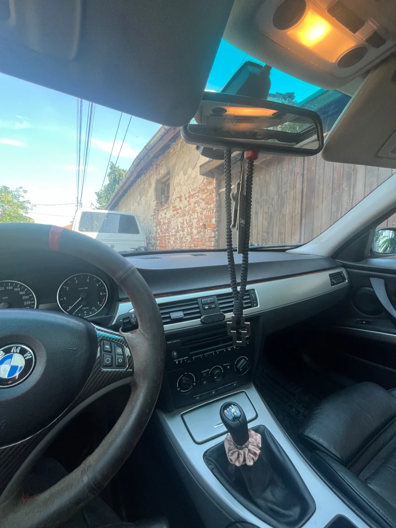 BMW 320, снимка 10 - Автомобили и джипове - 51642266