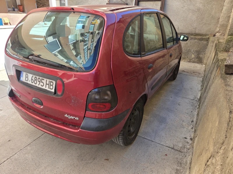 Renault Scenic 1.6e, снимка 6 - Автомобили и джипове - 52192724