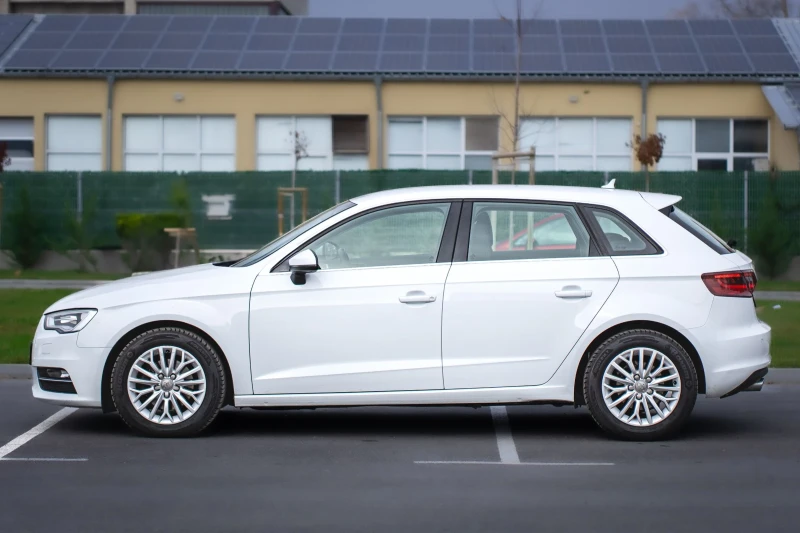 Audi A3 Sportsback 1.6 TDI, снимка 4 - Автомобили и джипове - 52540445